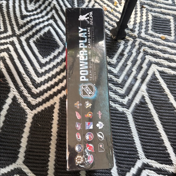 NHL Power Play Team-Building Card Game. New in sealed box - Picture 3 of 6